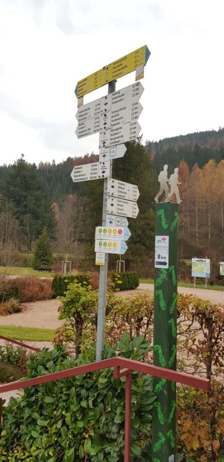 Ferienwohnung "Hirschlein" Im Schwarzwald 바이에르스브론 외부 사진